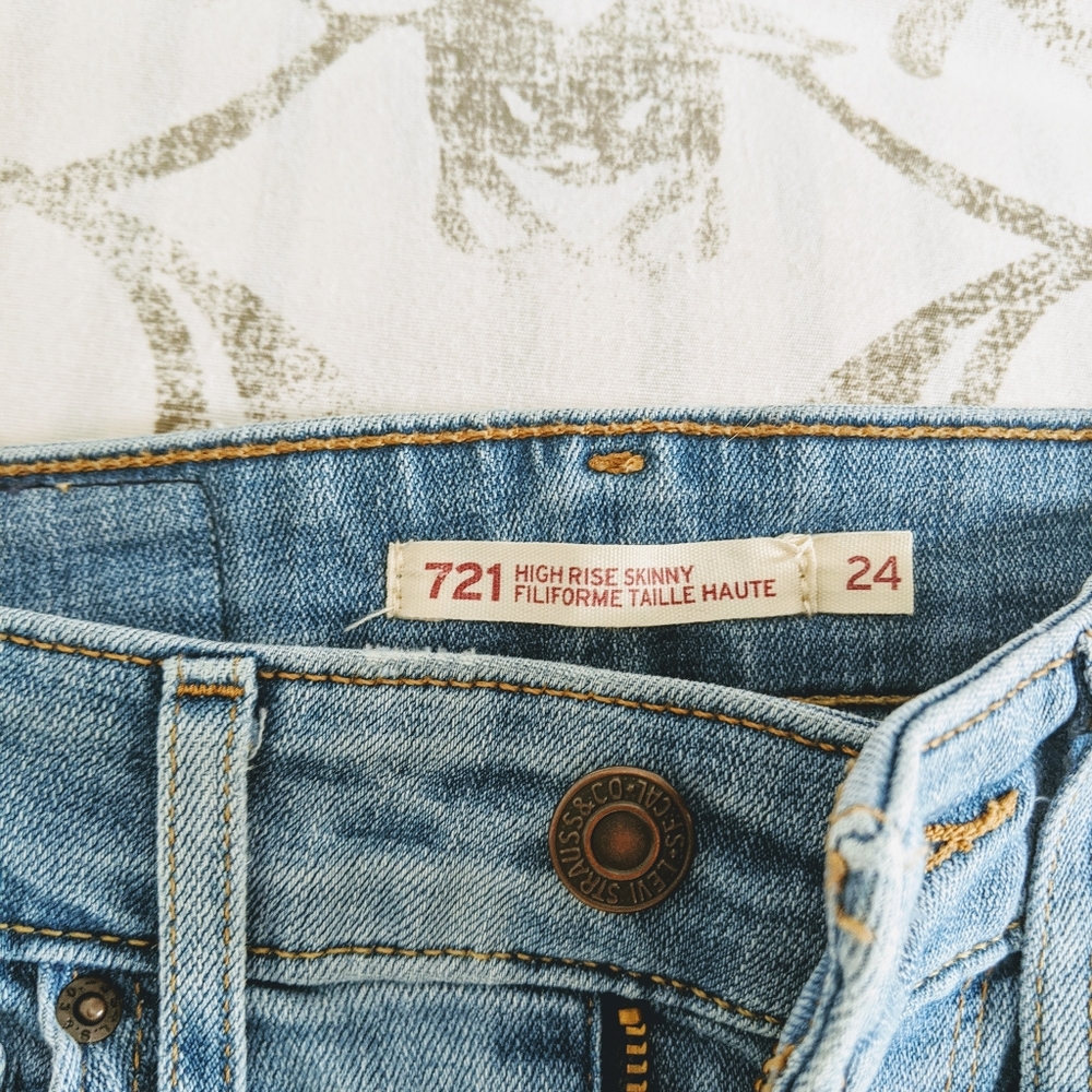 Levi's 721 high rise skinny jeans